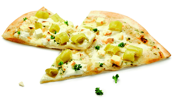 2 Pizzastücke Flammkuchen Griechischer Art